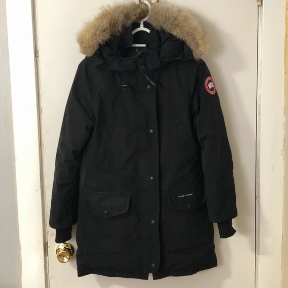 Canada goose jacket!! - Picture 2 of 4